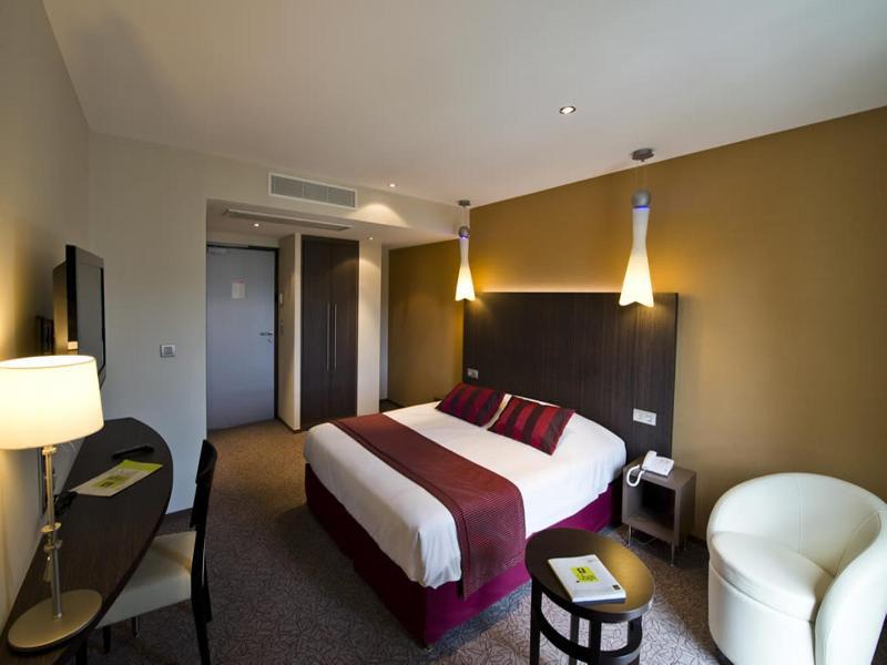 Hotel Logis Victor Hugo & 4*