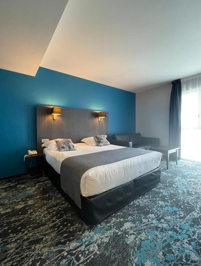 Hotel Logis Victor Hugo &