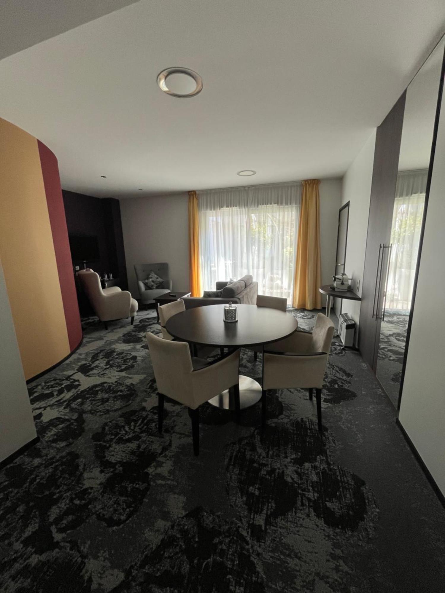 Logis Victor Hugo &
