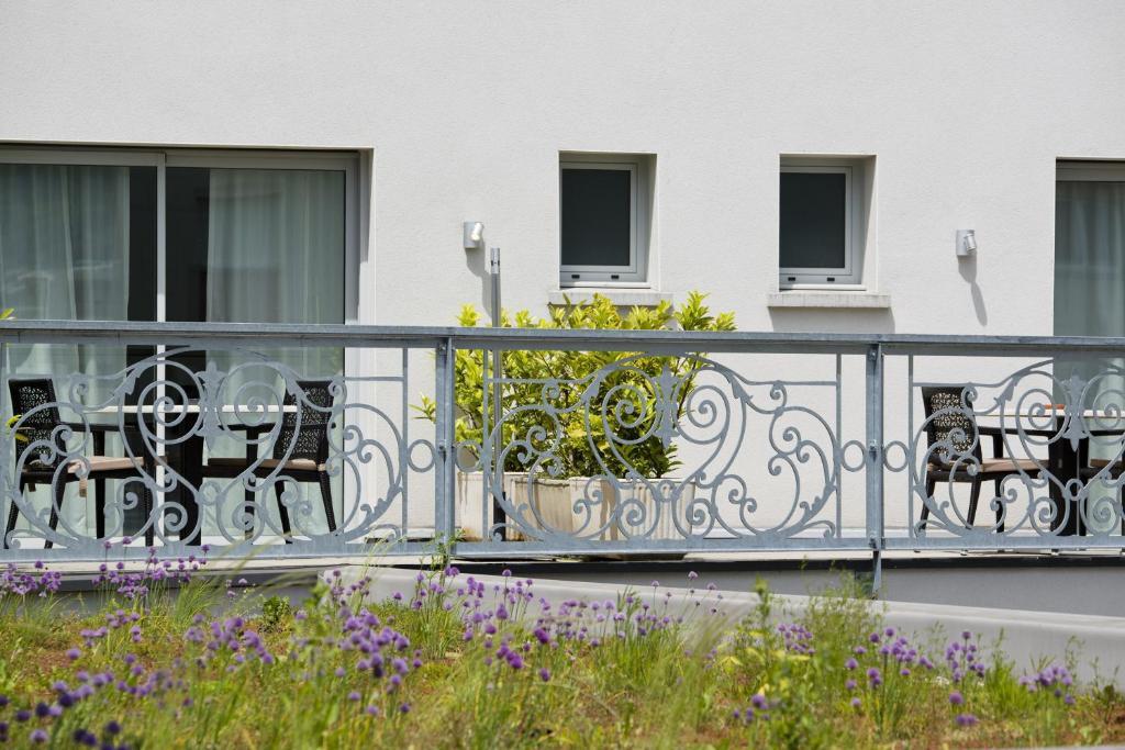 Hotel Logis Victor Hugo & Besançon