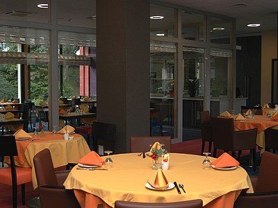 Hotel Logis Victor Hugo &